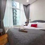 Calm Sojourn, Sky Suites Klcc